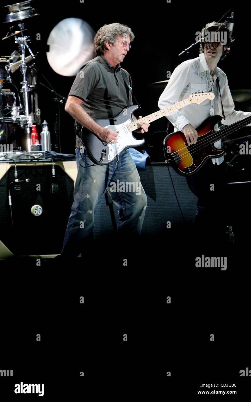 Sheryl crow and eric clapton hires stock photography and images Alamy