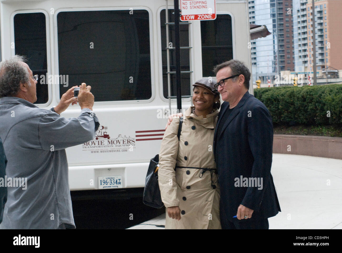 Photo op for a fan with Robin Williams in Chicago prior to the taping
