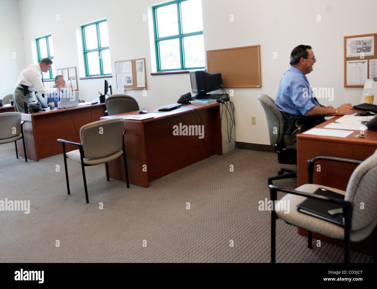 0052393A npb substation2 0514 photo by ELIZA GUTIERREZ/Staff