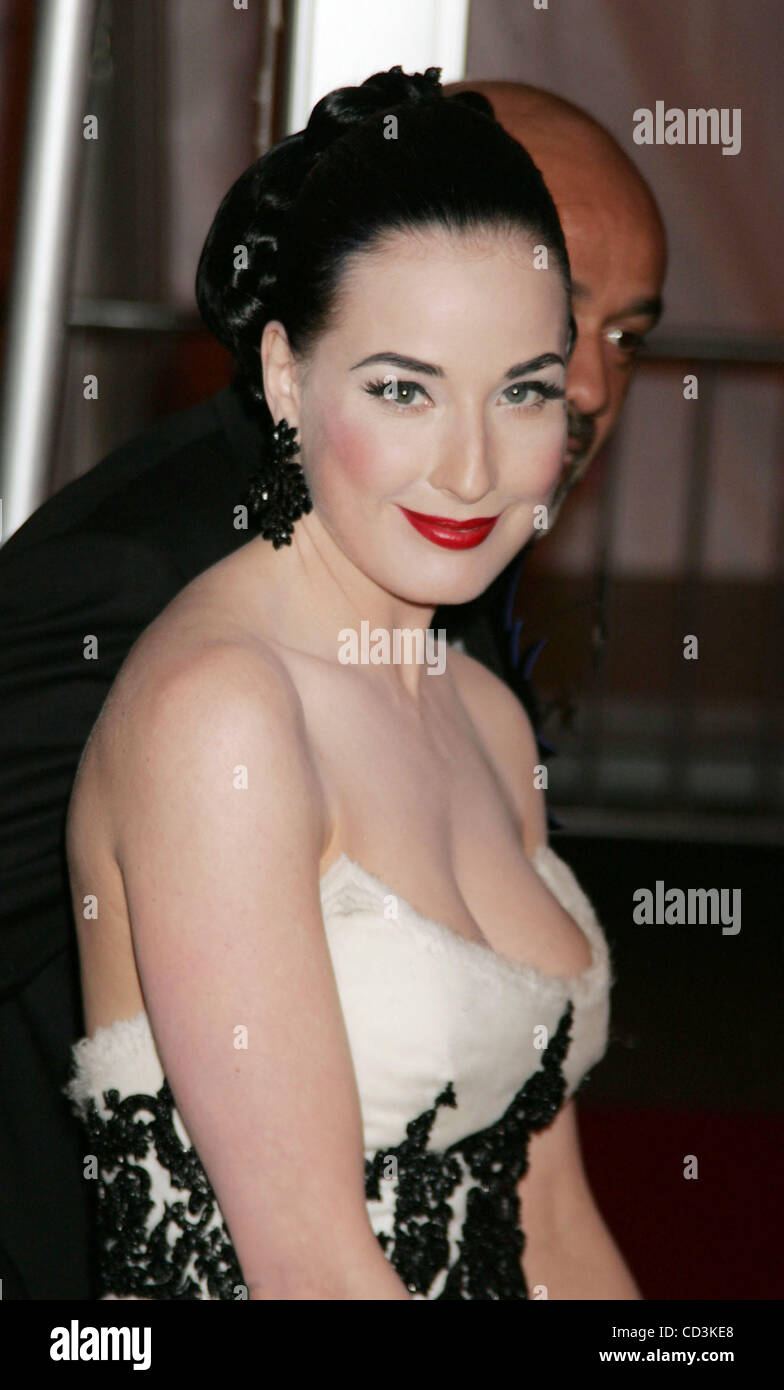 希少 ディタ・フォン・ティース dita 乗り気 von teese 写真集