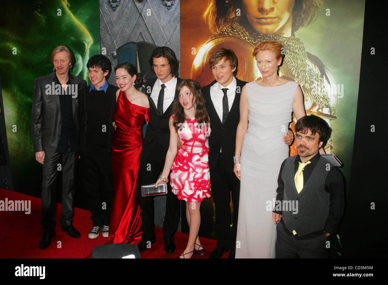 May 7, 2008 - New York, New York, U.S. - K58173RM.WORLD PREMIERE OF ''THE CHRONICLES OF NARNIA-PRINCE CASPIAN''. ZIEGFELD THEATRE, NEW YORK New York  05-07-2008.       2008.ANDREW ADAMSON,SKANDAR KEYNES, ANNA POPPLEWELL, BEN BARNES, GEORGIE HENLEY, WILLIAM MOSLEY, TILDA SWINTON AND PETER DINKLAGE(Cr Stock Photo