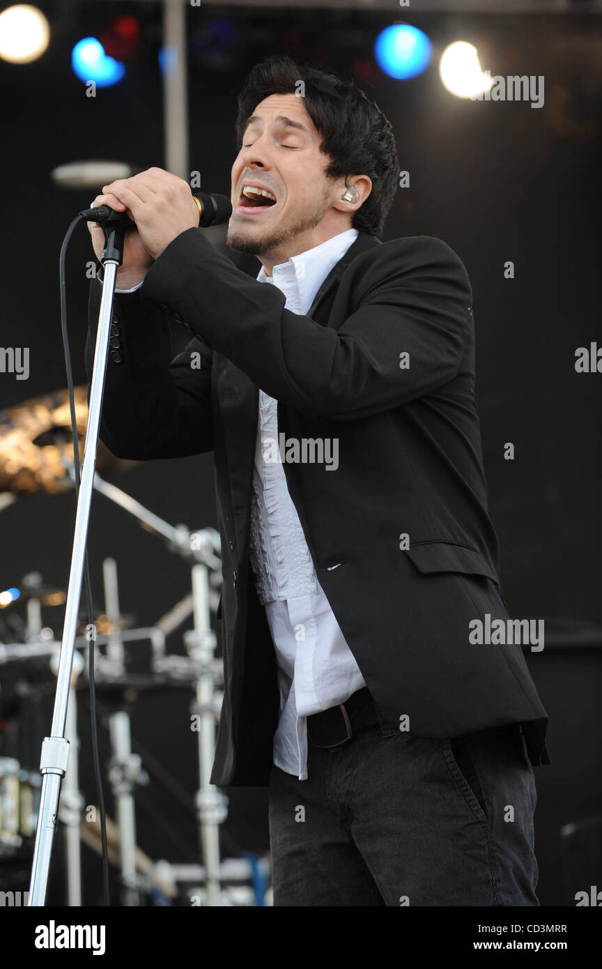 May 17, 2008 - Columbus, Ohio; USA - Singer JESSE HASEK of the band 10