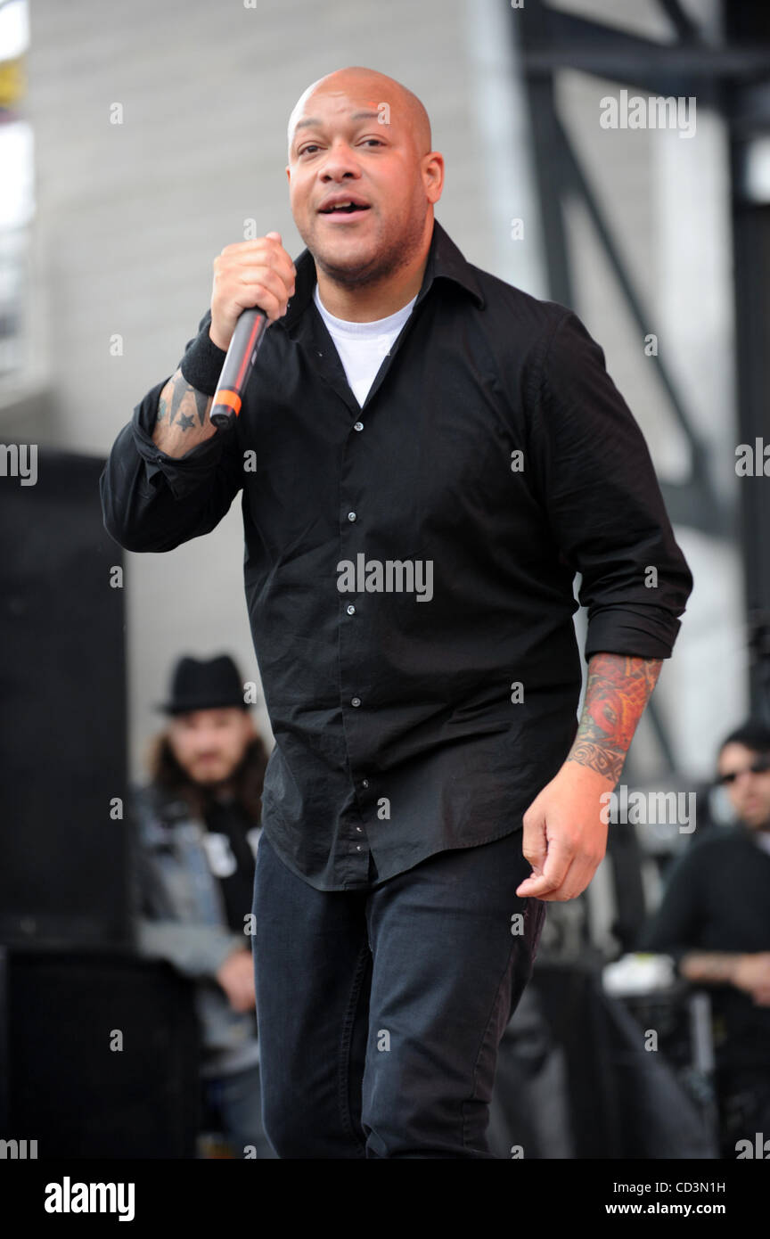 May 17, 2008 Columbus, Ohio; USA Singer HOWARD JONES of the band Killswitch Engage performs