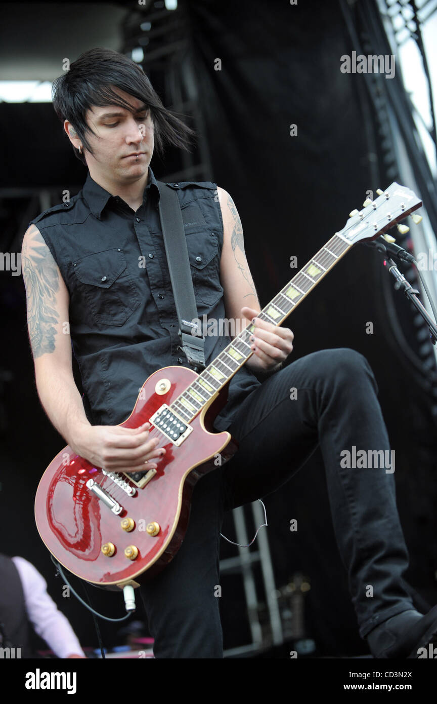 May 17, 2008 Columbus, Ohio; USA Guitarist DEVO KEENAN of the band Ashes Divide performs