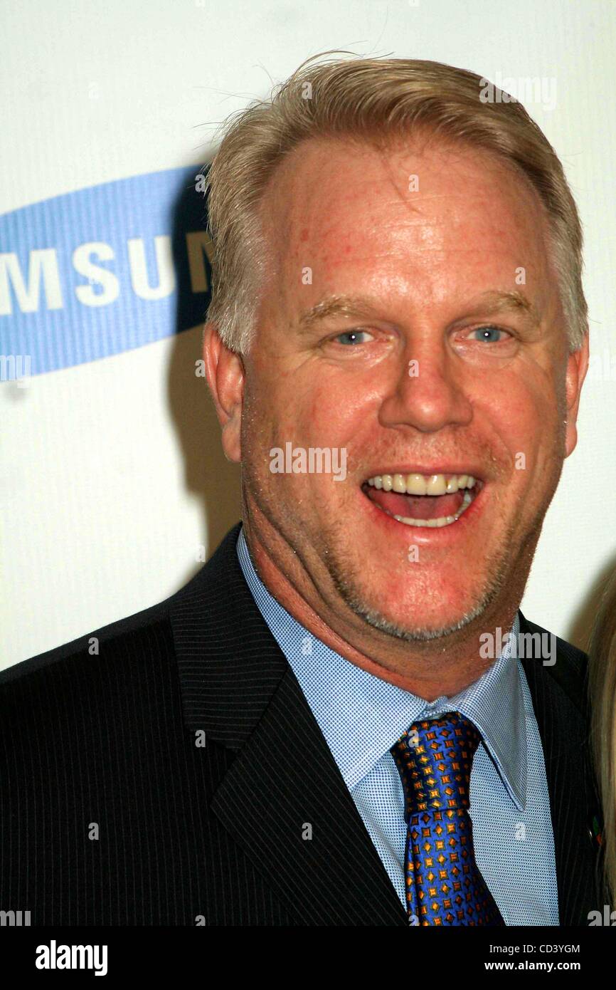 Boomer esiason hi-res stock photography and images - Alamy