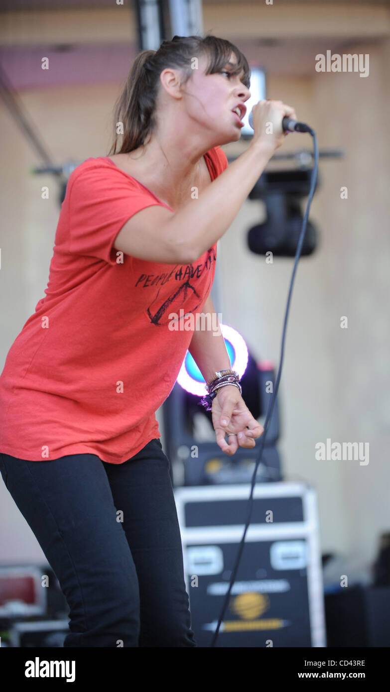 Aug 1, 2008 Chicago, Illinois, USA Singer CHAN MARSHALL of the band