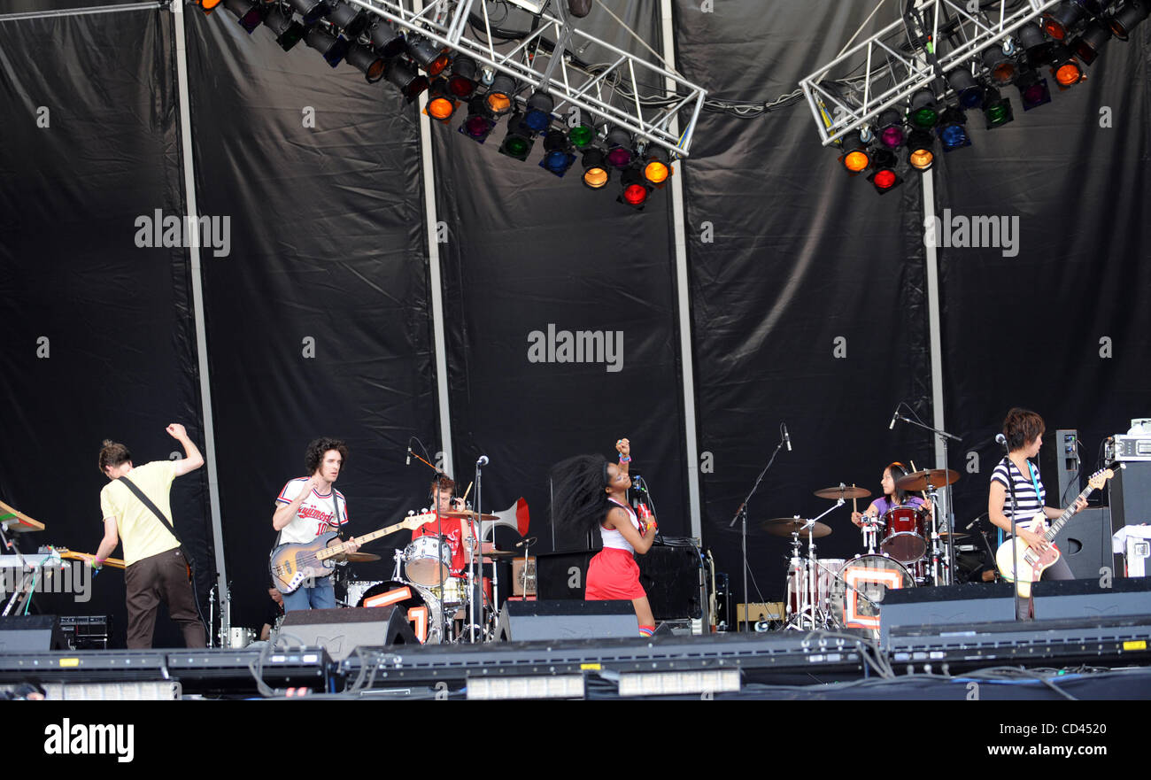 Ninja vocalist hi-res stock photography and images - Alamy