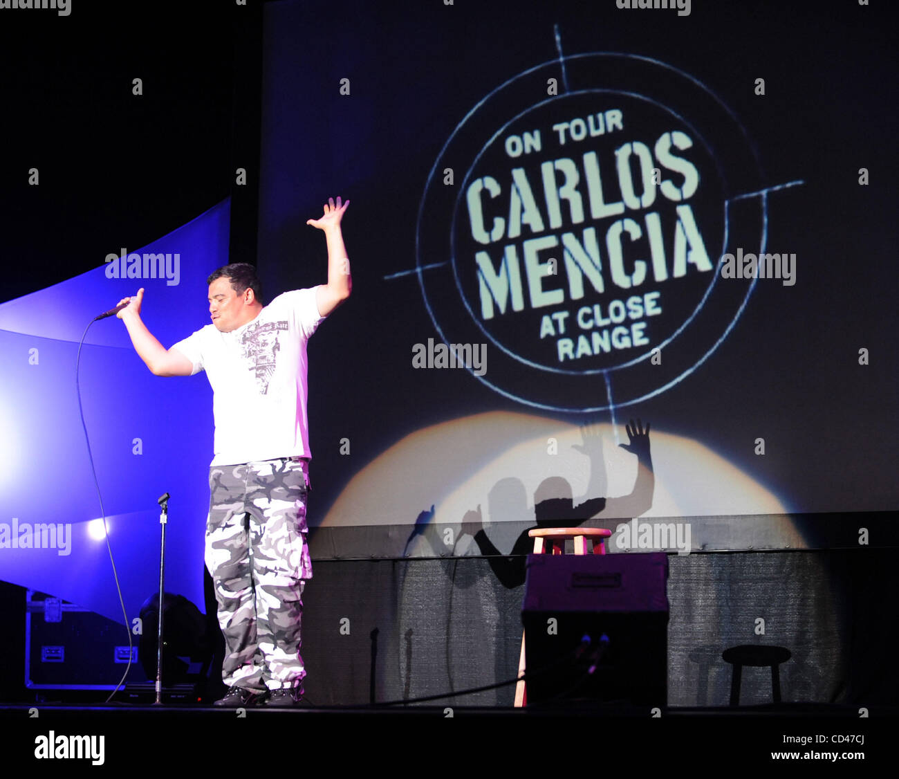 Comedian carlos mencia hi-res stock photography and images - Alamy, image size:1300x1126