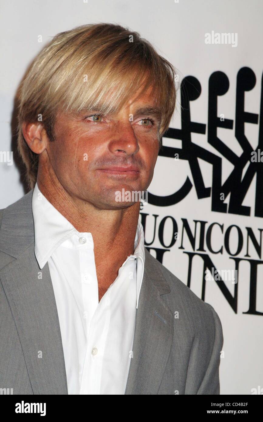 Sept. 22, 2008 - New York, New York, U.S. - K60240ML.THE 23RD ANNUAL OF GREAT SPORTS LEGENDS DINNER TO CURE PARALYSIS AT WALDORF ASTORIA , NEW YORK New York 09-22-2008.  -    LAIRD HAMILTON(Credit Image: Â© Mitchell Levy/Globe Photos/ZUMAPRESS.com) Stock Photo