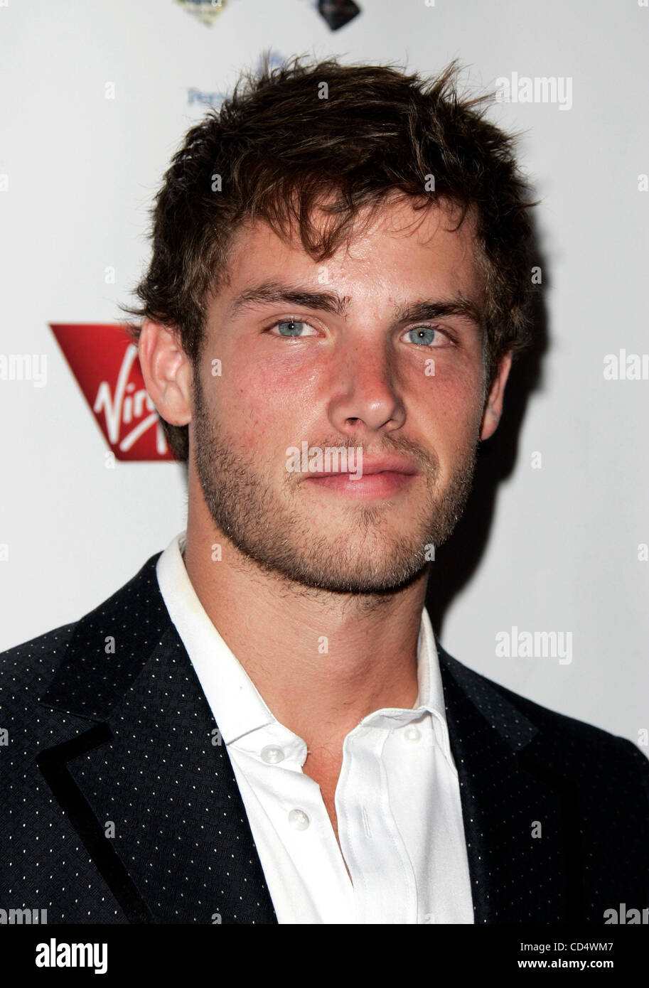 Jon McLaughlin – So Close Lyrics | Genius Lyrics, image size:913x1390