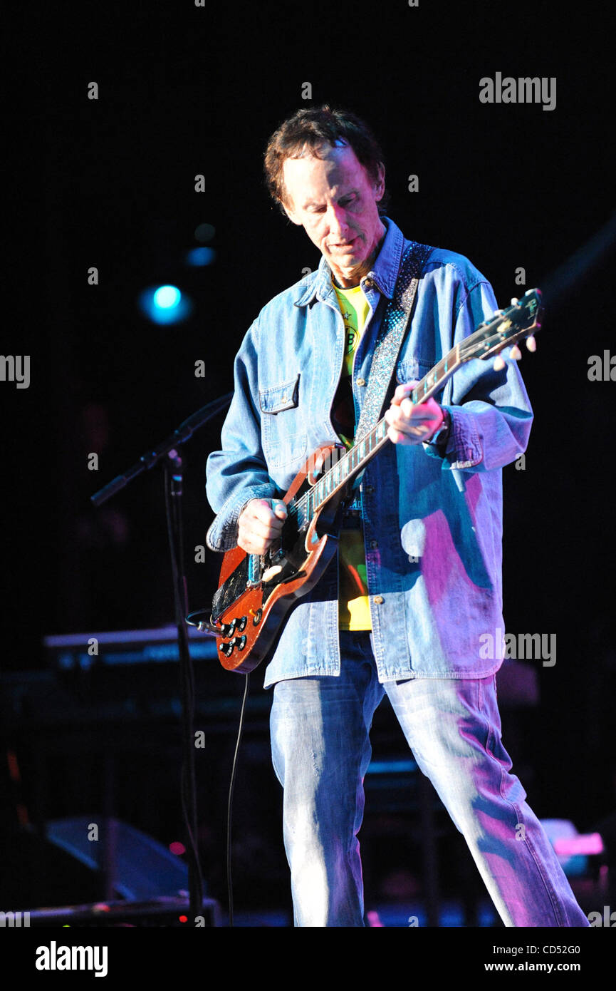 Robby krieger hi-res stock photography and images - Alamy