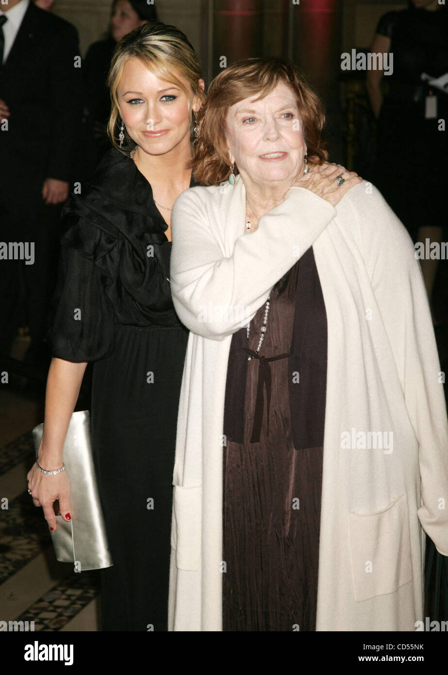 Nov 12, 2008 - New York, NY, USA - Actresses CHRISTINE TAYLOR and ANNE ...
