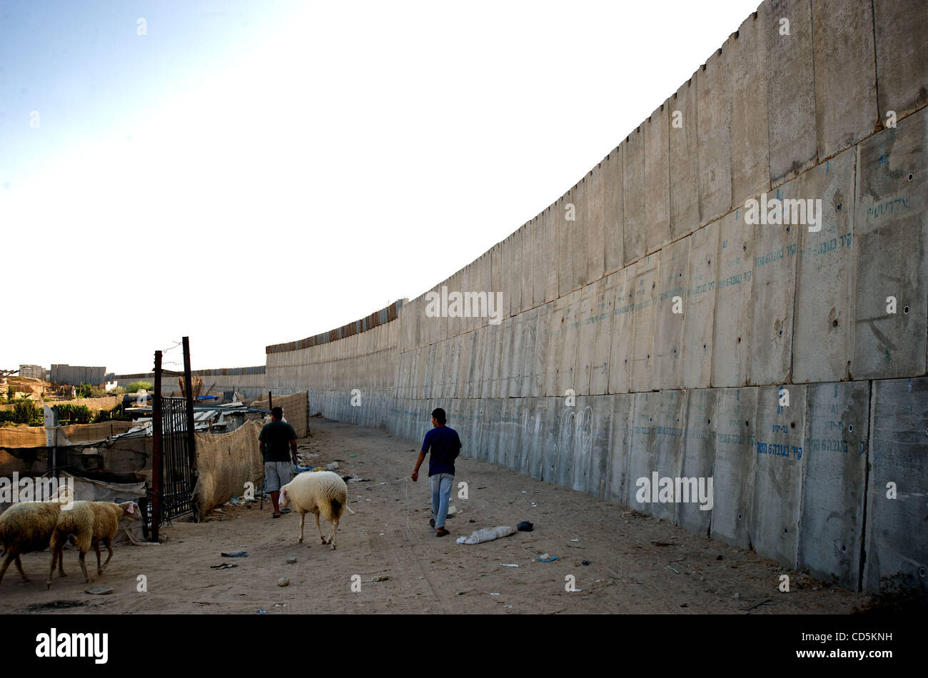 Old Israeli settlement wall, Khan Younis refugee camp, Gaza Strip, Palestinian territories Stock Photo