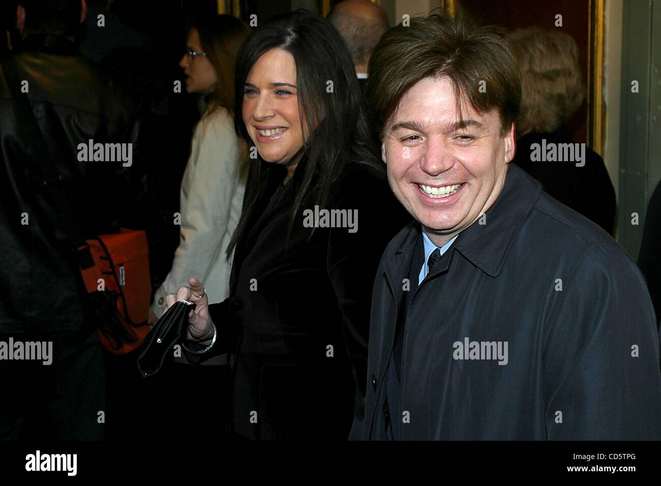 May 2, 2003 - New York, New York, U.S. - K30400RM        SD0504.OPENING OF THE MUSICAL .''LOOK OF LOVE''.BROOKS ATKINSONTHEATRE ,NEW YORK New York.   /     2003.MIKE MYERS AND ROBIN (HIS WIFE)(Credit Image: Â© Rick Mackler/Globe Photos/ZUMAPRESS.com) Stock Photo