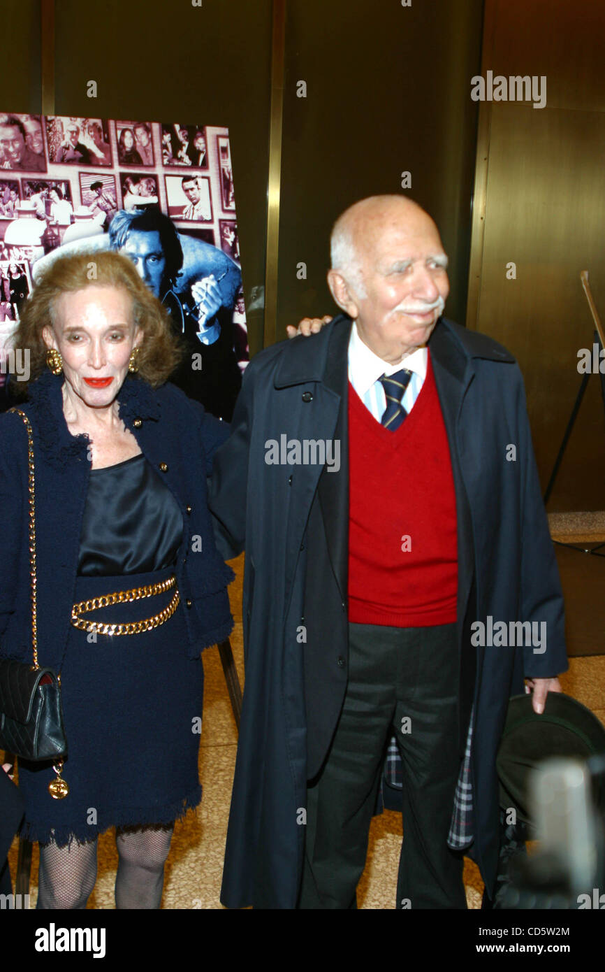 May 8, 2003 - New York, New York, U.S. - K30522RM    SD0508.TRIBECA FILM FESTIVAL PREMIERE OF .''KID STAYS IN THE PICTURE''.ROCKEFELLER CENTER,NEW YORK New York.   /     2003..HELEN GURLEY BROWN AND DAVID BROWN(Credit Image: Â© Rick Mackler/Globe Photos/ZUMAPRESS.com) Stock Photo