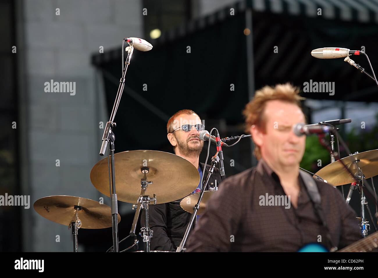 Colin hay ringo starr ringo hi-res stock photography and images - Alamy