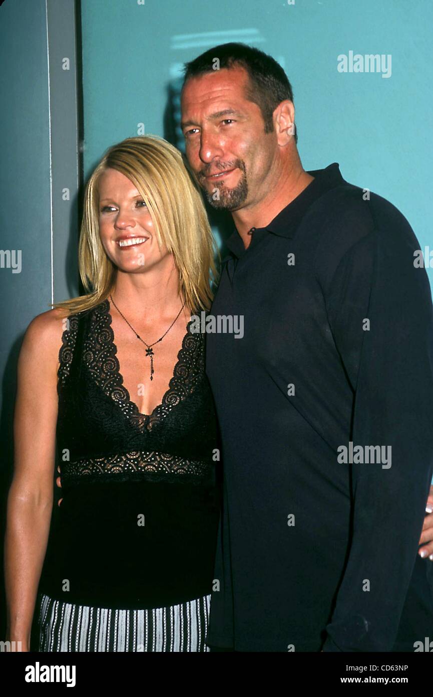 Aug. 13, 2003 - Hollywood, California, U.S. - I7889PR.FREDDY VS. JASON  WORLD PREMIERE  CINERAMADOME AT THE ARCLIGHT THEATRE, HOLLYWOOD, CA .08/13/2003 .  /   /    2003.KEN KIRZINGER(Credit Image: Â© Phil Roach/Globe Photos/ZUMAPRESS.com) Stock Photo