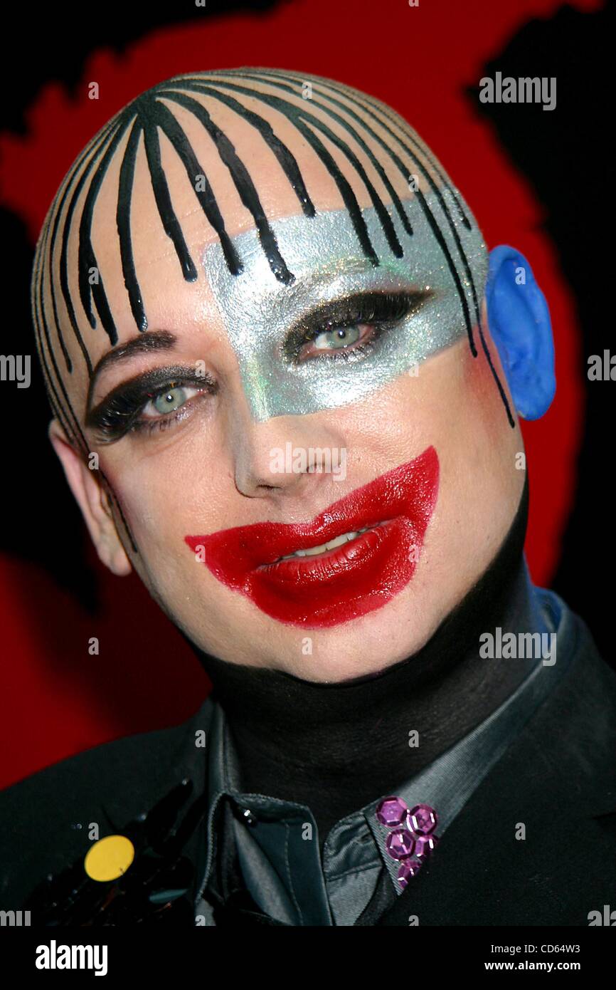 Sept. 3, 2003 - New York, New York, U.S. - K32513JBU.ROSIE O'DONNELL AND BOY GEORGE .MEET WITH THE PRESS TO ANSWER QUESTIONS.ABOUT THEIR NEW BRAODWAY PLAY,''TABOO''..TIME HOTEL, NEW YORK New York..09/02/2003. JUDIE BURSTIEN /    2003.BOY GOEGRE(Credit Image: Â© Judie Burstein/Globe Photos/ZUMAPRESS. Stock Photo