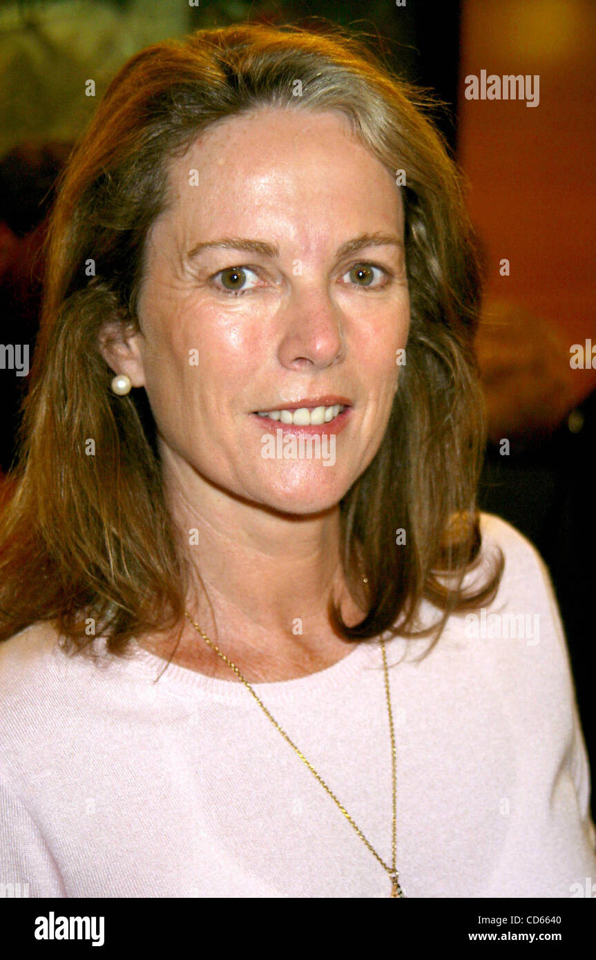 Anne hearst hi-res stock photography and images - Alamy