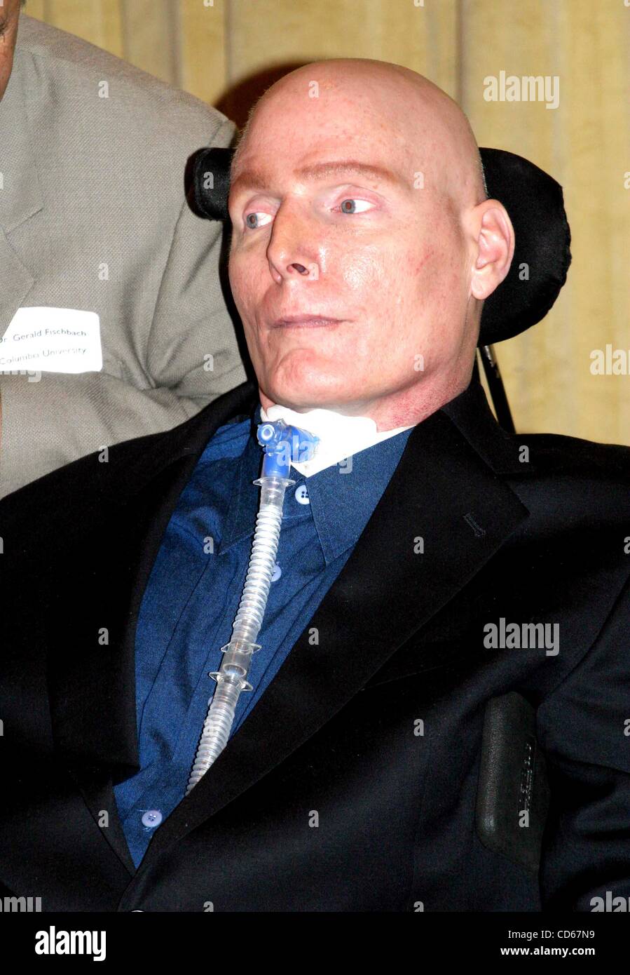 Sept. 19, 2003 - New York, New York, U.S. - K32988RM.CHRISTOPHER REEVE ...