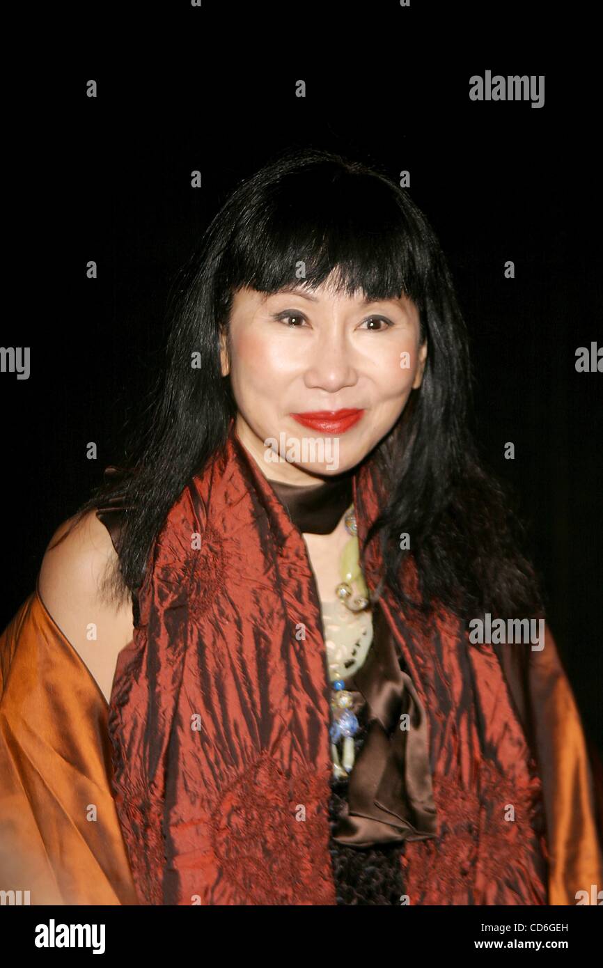 Amy tan hi-res stock photography and images - Alamy