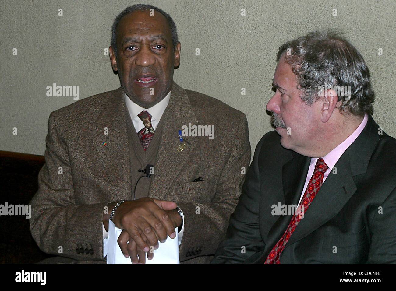 Feb. 2, 2004 - New York, New York, U.S. - K35226RM.''A CONVERSATION WITH COSBY'' TEACHERS COLLEGE AND REGION 10 COLLABERATIVE COMMEMORATION OF BROWN VS. TOPEKA BOARD OF EDUCATION SUPREME COURT DECISION , NEW YORK New York .02/02/2004.  /     2004..BILL COSBY AND ARTHUR LEVINE(Credit Image: Â© Rick M Stock Photo