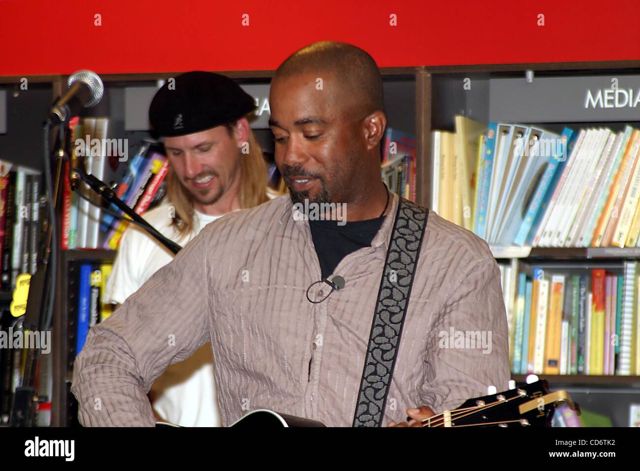Mar. 16, 2004 - New York, New York, U.S. - K36143RM.HOOTIE AND THE BLOWFISH CD PROMOTION AND POERFORMANCE AT THE BORDERS BOOK STORE IN COLUMBUS CIRCLE , NEW YORK New York .03/16/2004.  /    2004.HOOTIE AND THE BLOWFISH(Credit Image: Â© Rick Mackler/Globe Photos/ZUMAPRESS.com) Stock Photo