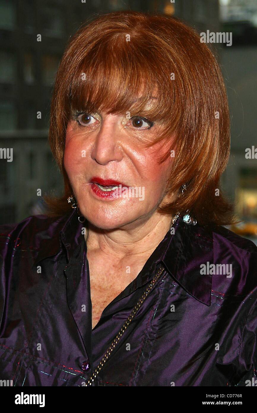 Sally jessy raphael hi-res stock photography and images - Alamy