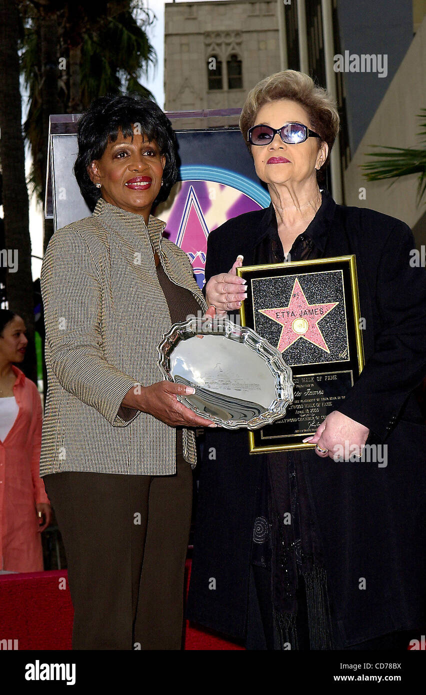 June 28, 2004 - Hollywood, California, U.S. - K47022MG.LOS ANGELES, April 18 2003 (SSI) - -.Congresswoman Maxine Waters presents legendary singer Etta James with a token of appreciation, during ceremony honoring James with with the 2,223nd Star on the Hollywood Walk of Fame, on April 18, in Los Ange Stock Photo