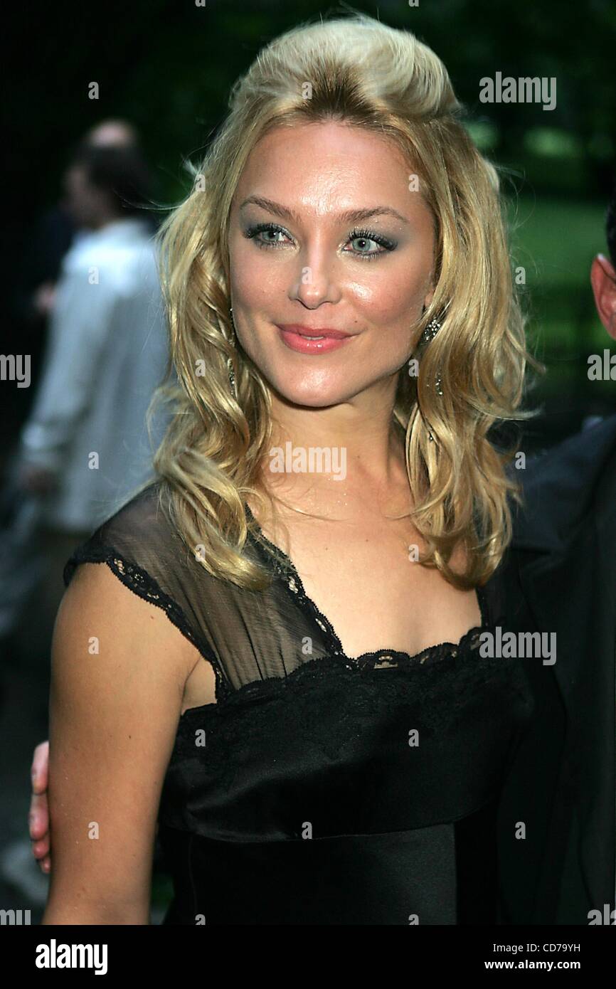 July 13, 2004 - New York, New York, U.S. - K38319RM.ARRIVALS FOR THE ...