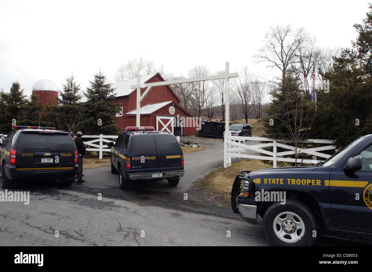 NY State Troopers at the entrance as Governor Eliot Spitzer arrives to