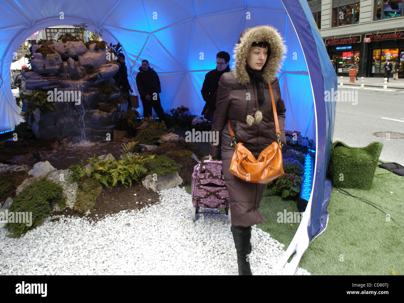 The Shinnyoen Foundation launches the "Six Billion Paths to Peace