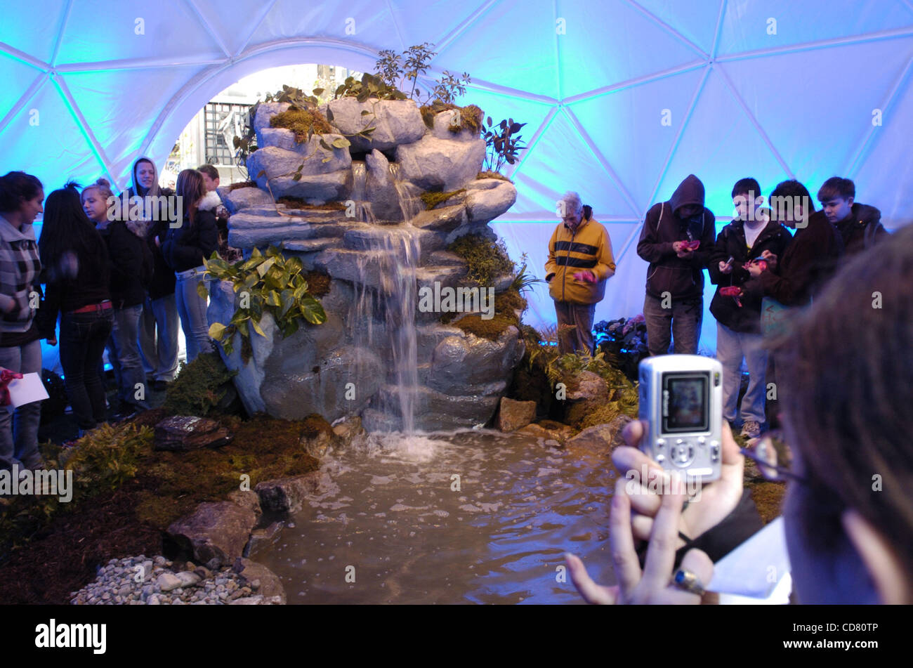 The Shinnyoen Foundation launches the "Six Billion Paths to Peace