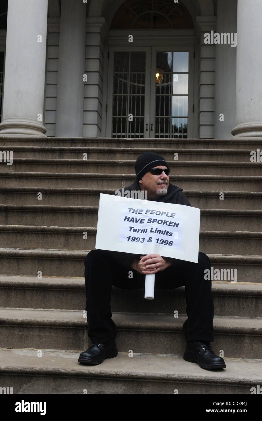 Oct 05, 2008 - Manhattan, New York, USA - John Penley with a sign as attorney Norman Siegel leads a rally on the steps of City Hall against term limits change without the a referendum put before voters prior to next year's elections. The rally comes as a response to Mayor Bloomberg's announcement th Stock Photo