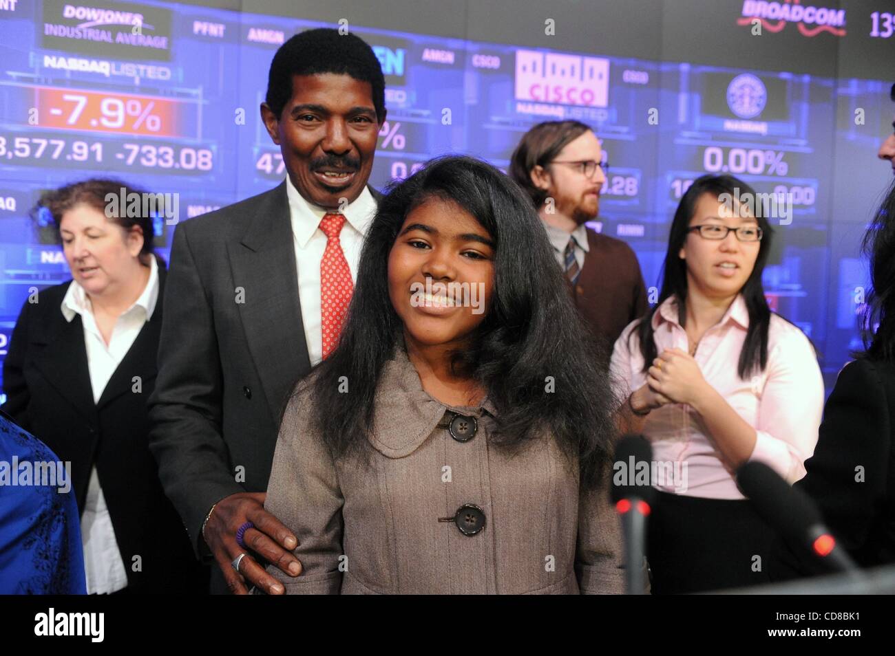 Oct 16, 2008 - Manhattan, New York, USA - LEANNA ARCHER with her