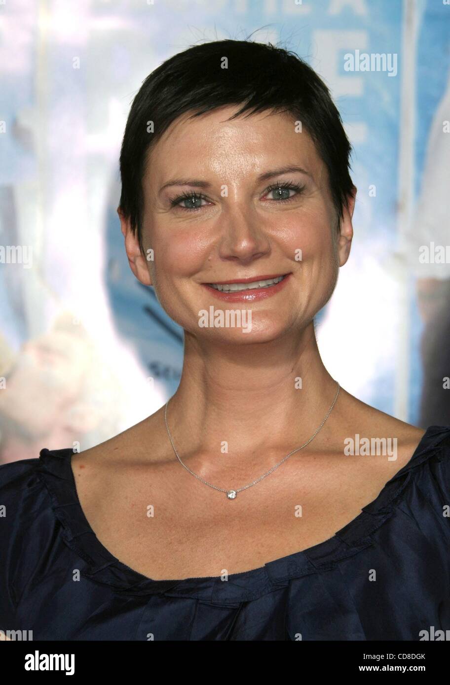 Kerri Kenney Silver High Resolution Stock Photography and Images - Alamy