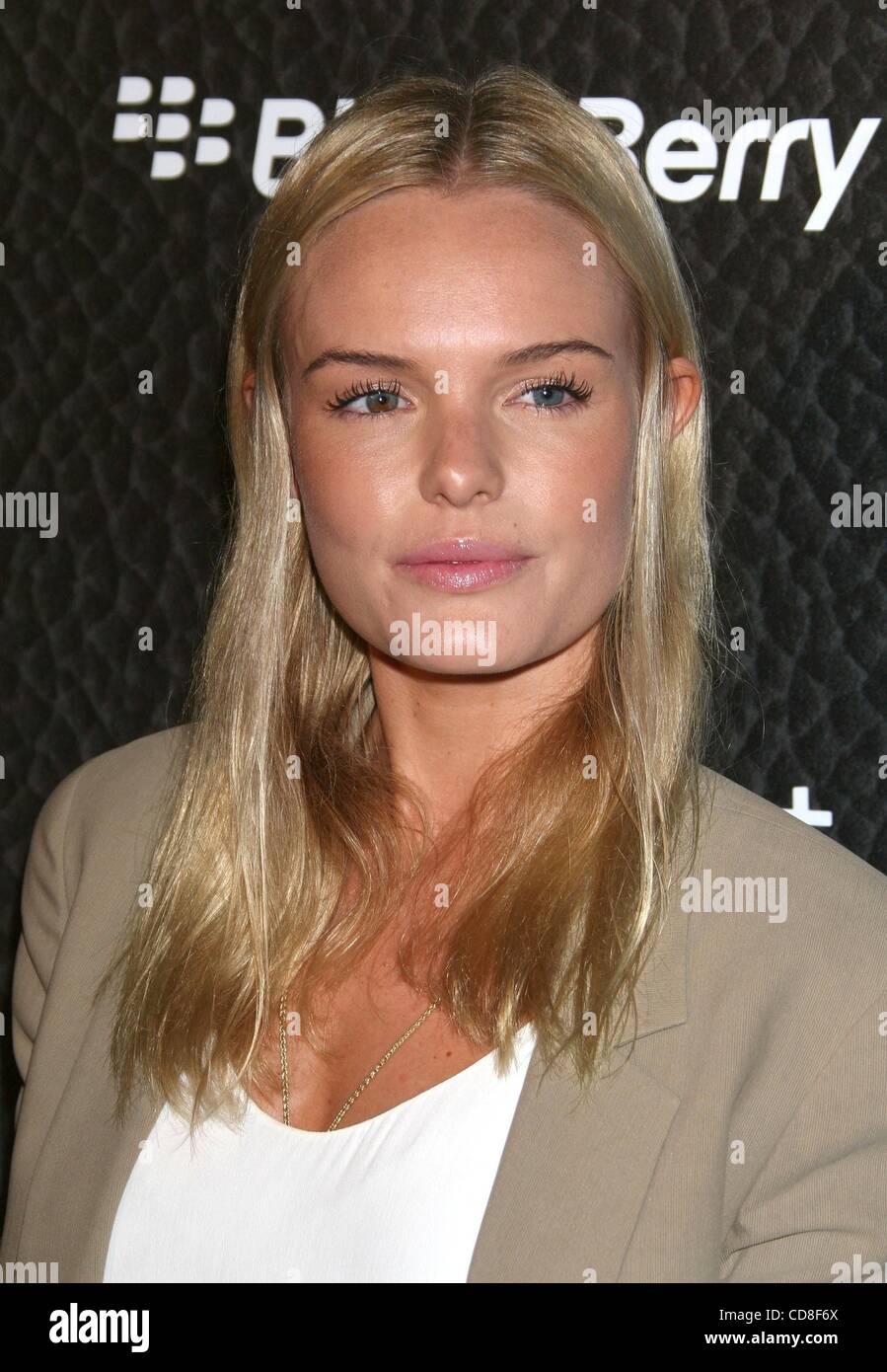Oct 30 2008 Los Angeles California Usa Actress Kate Bosworth At The Launch Party For The