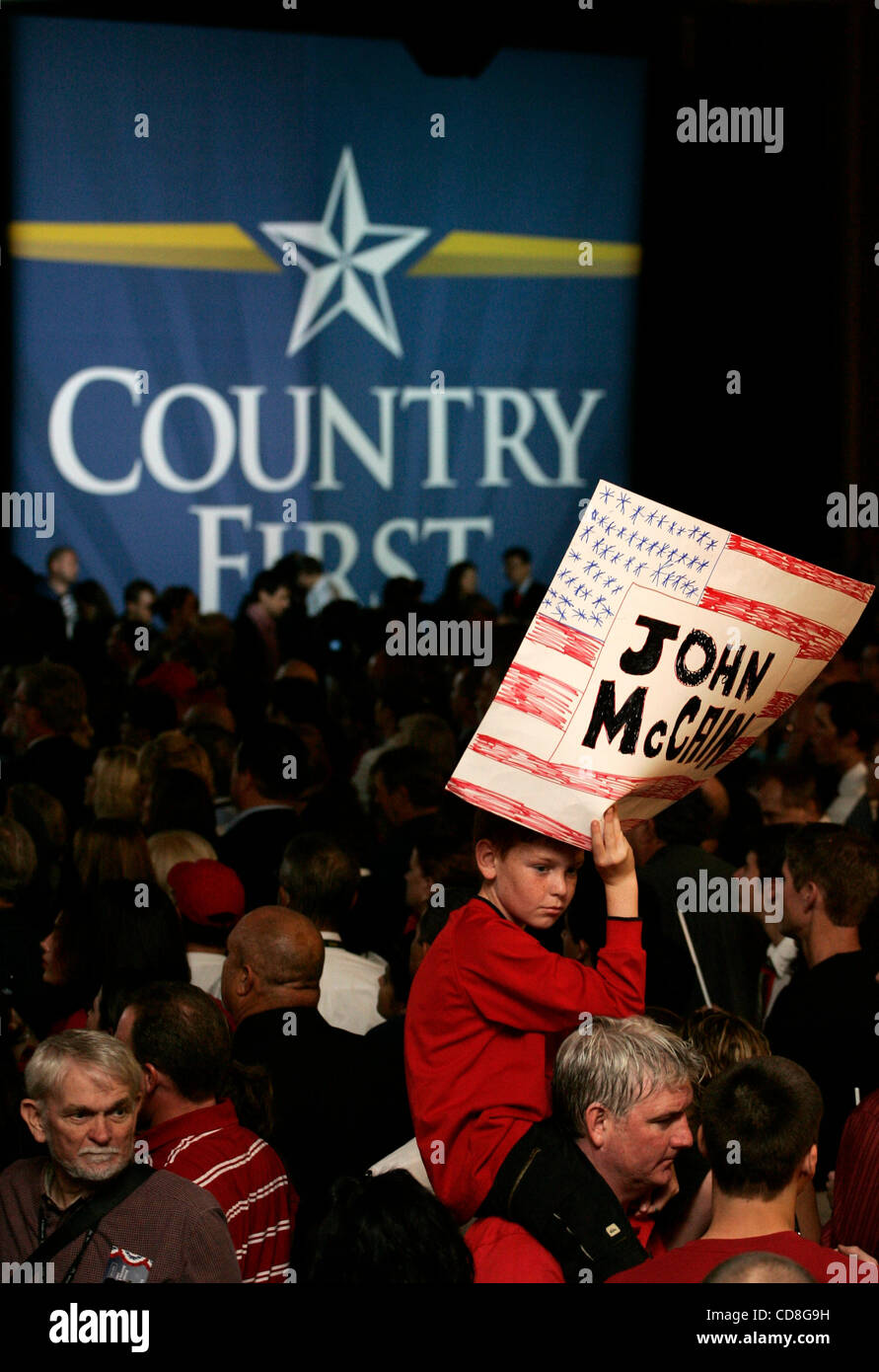 Nov 04, 2008 - Phoenix, Arizona, USA - A young and disappointed supporter of John McCain holds a sign on election night festivities at McCain headquarters on the grounds of the Biltmore Hotel in Phoenix on election day for the 2008 Presidential election. (Credit Image: © Jonathan Alcorn/ZUMA Press) Stock Photo