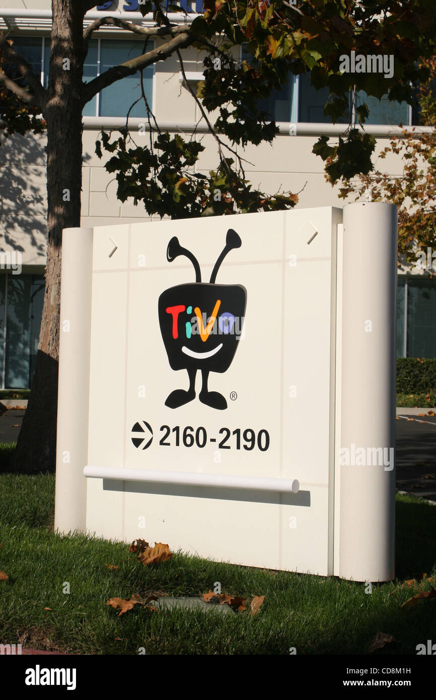 First Tivo Tivo dvr hi-res stock photography and images - Alamy