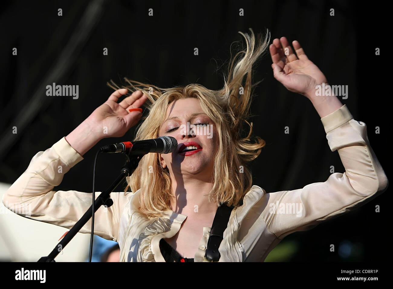 Jun 06, 2010 - Mountain View, California, USA - Singer COURTNEY LOVE of the group HOLE performing at BFD 2010 in Mountain View, California. (Credit Image: © Tracy Van Nunnery/ZUMApress.com) Stock Photo