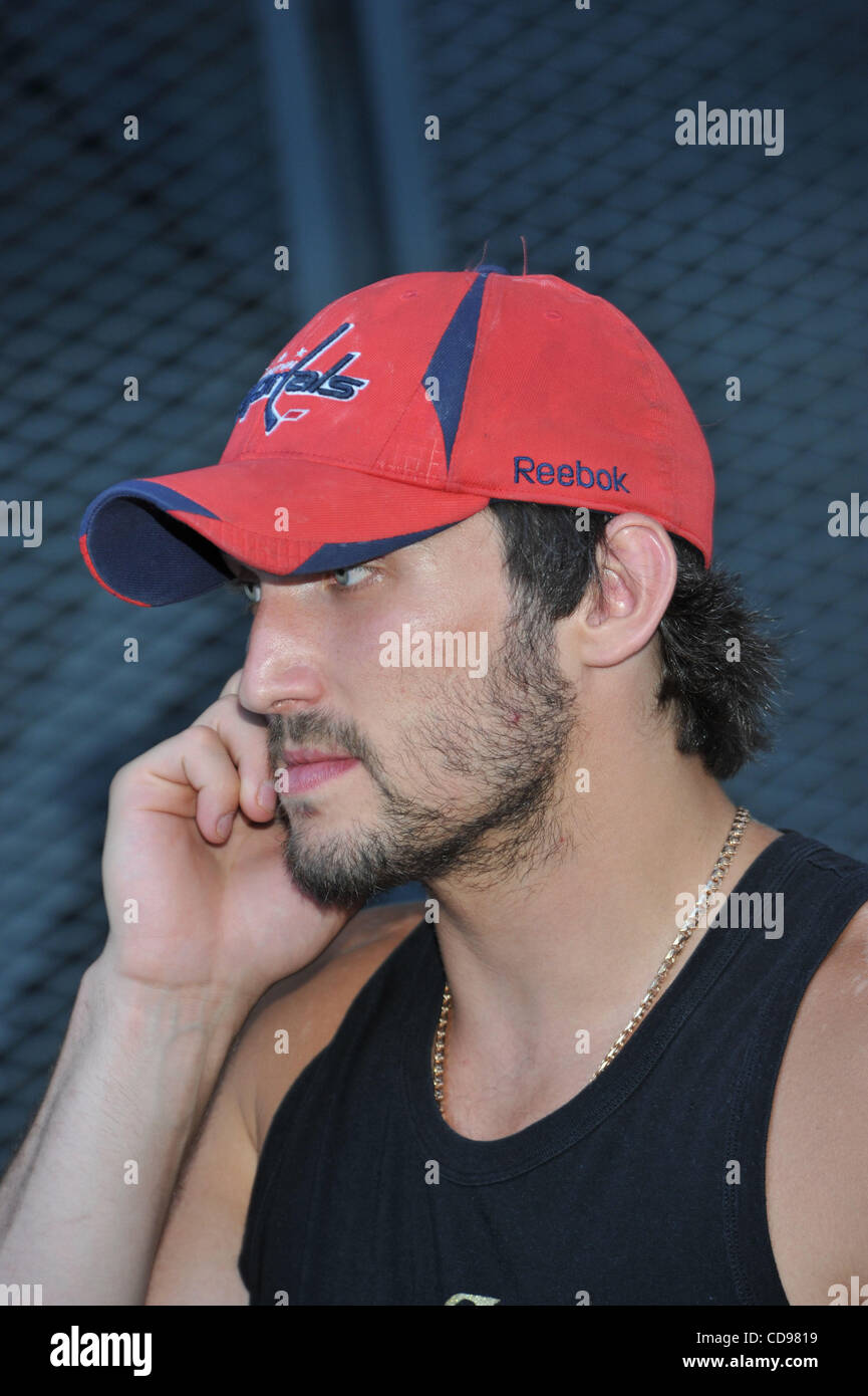 Alexander ovechkin capitals hi-res stock photography and images - Alamy