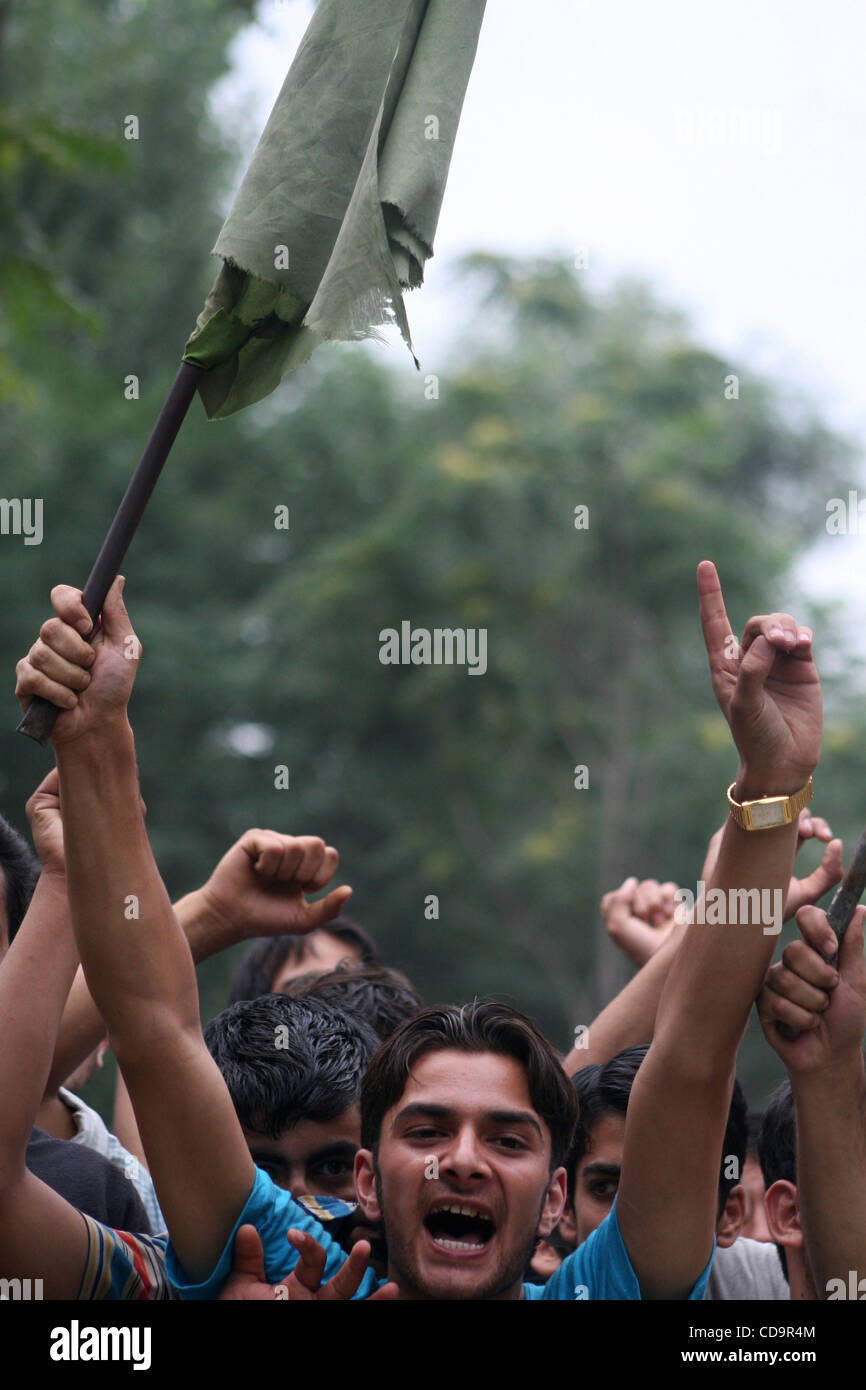 kashmiri muslim shout slogans against the killing of youth during a ...