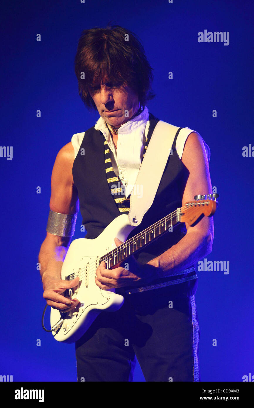 World famous guitarist hires stock photography and images Alamy