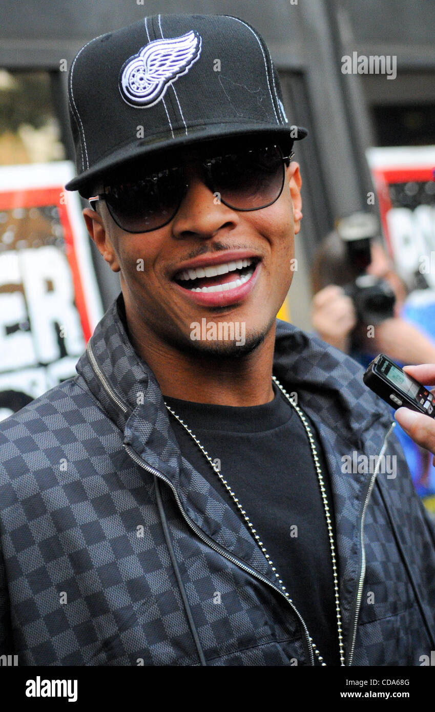 Ti Rapper Abs August 8, 2010, Philadelphia PA, USA-Rapper/actor T.I. star of the ...