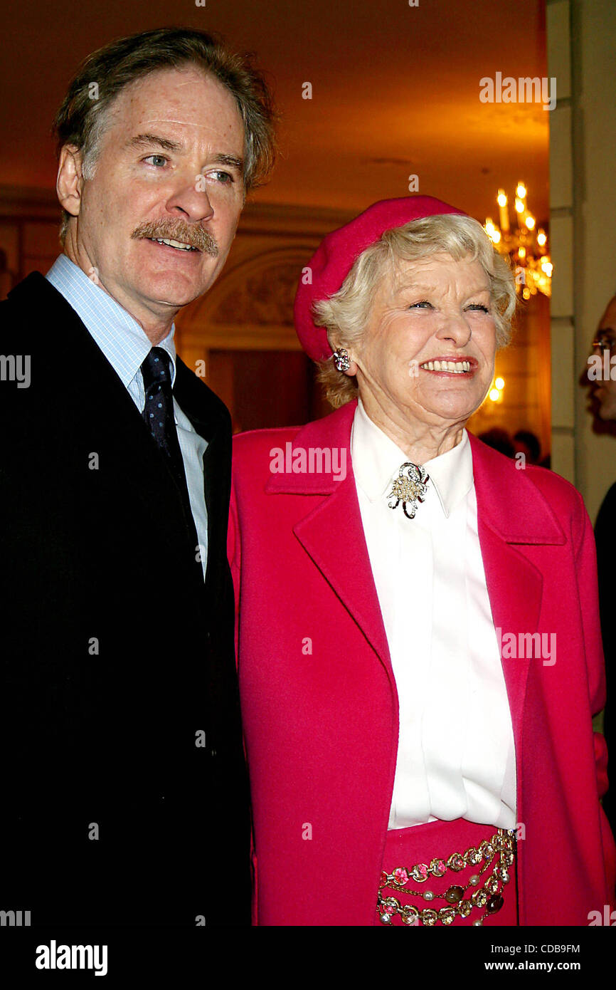 K36731JBU.THE STARS ARE OUT!.THE AMERICAN THEATRE WING GALA ANNUAL ...