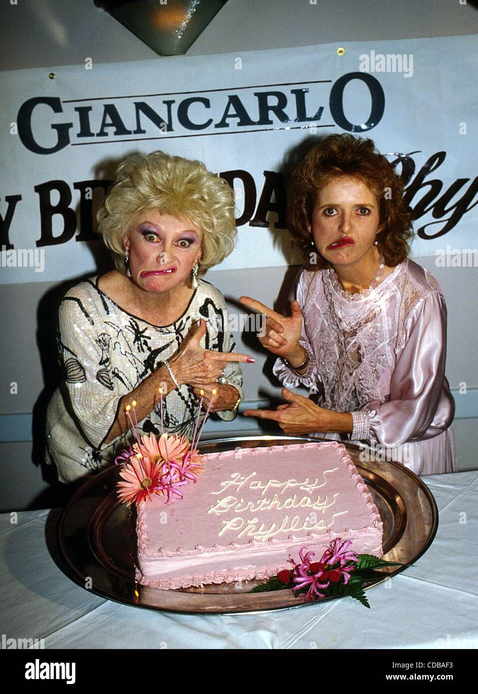 PHYLLIS DILLER WITH HER DAUGHTER.(Credit Image © Judie Burstein/Globe Photos/ZUMAPRESS