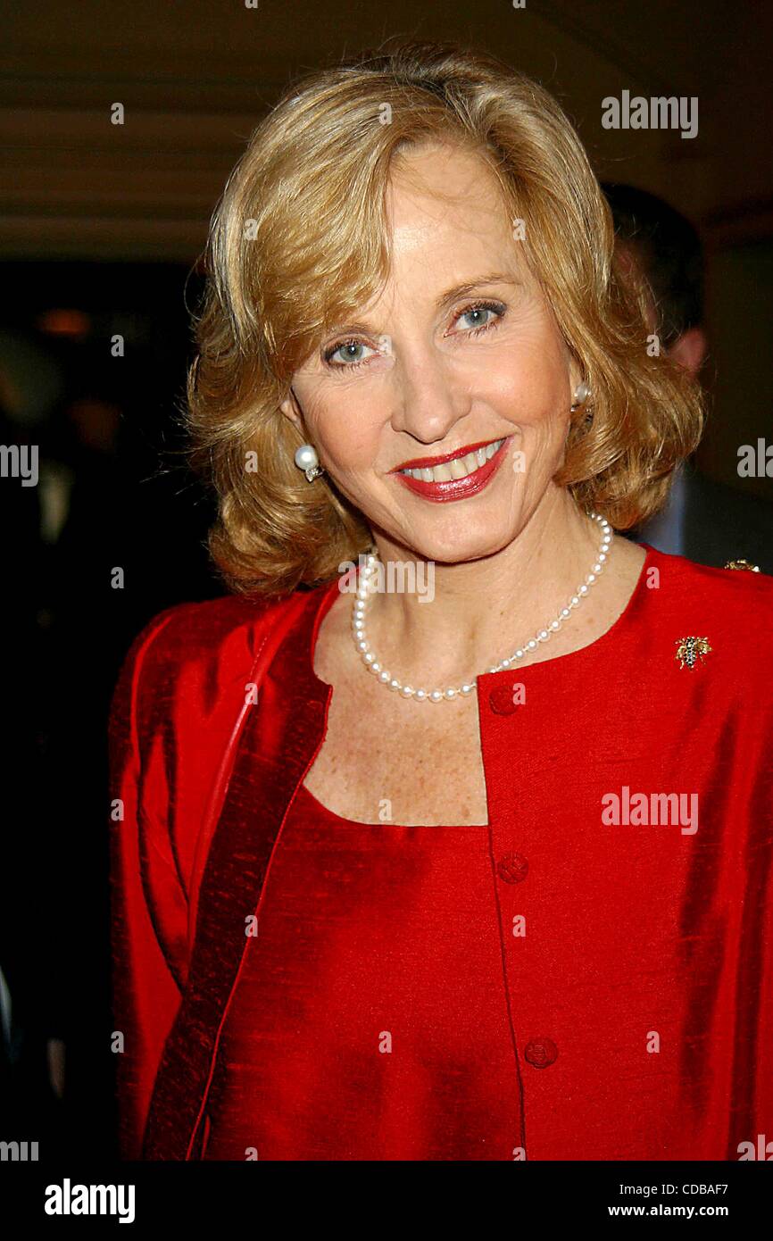 K30053JBU   SD0414.THE AMERICAN WING THEATRE WING HONORS LUNCHEON.PIERRE LUNCHEON, NEW YORK New York.  /    2003.PIA LINDSTROM(Credit Image: Â© Judie Burstein/Globe Photos/ZUMAPRESS.com) Stock Photo