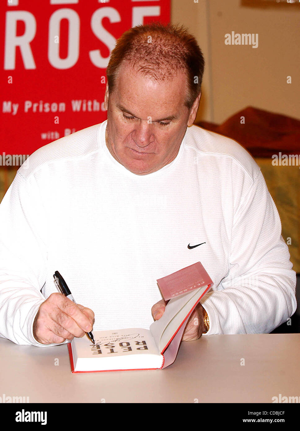 K34802AR.PETE ROSE BOOK SIGNING OF ''MY PRISON WITHOUT BARS'' BOOKENDS