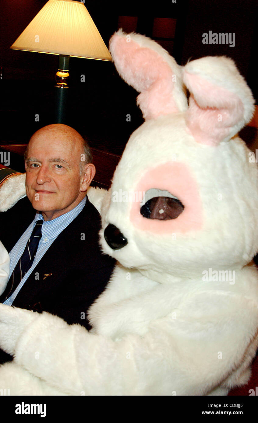 K36550AR.''EVERYBODY LOVES PETER'' RABBIT.PETER BOYLE AND THE EASTER ...