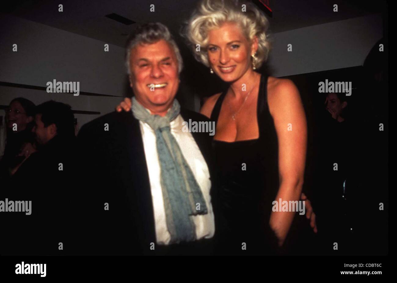 K3037AR.KELLY KLEIN BOOK PARTY FOR UNDERWORLD.TONY CURTIS AND JILL